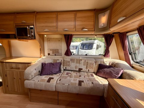 Bailey Unicorn Seville  13