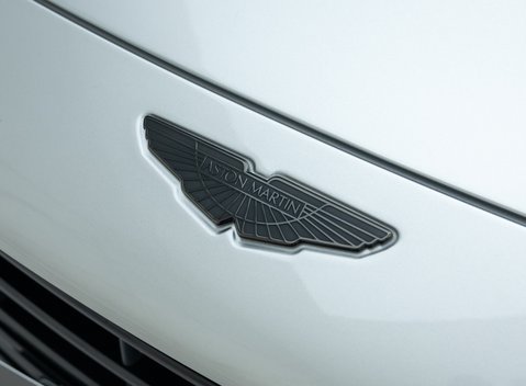 Aston Martin V12 Vantage 27