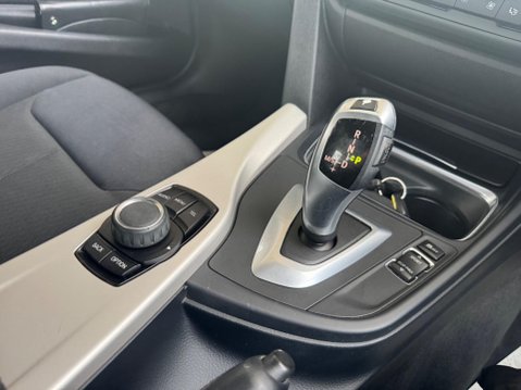 BMW 3 Series 2.0 320d ED EfficientDynamics Auto Euro 5 (s/s) 4dr 22