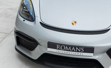 Porsche 718 Boxster Spyder 24