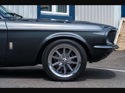 Ford Mustang Shelby GT350 Restomod 6
