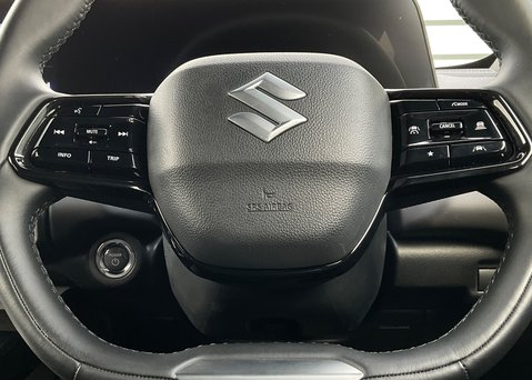 Suzuki e Vitara MOTION 23