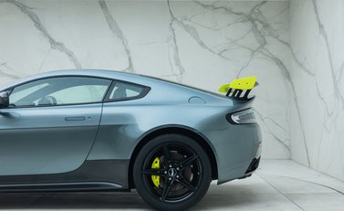 Aston Martin V8 Vantage AMR 43