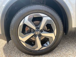Nissan Qashqai 1.3 Qashqai N-Connecta DiG-T MHEV 5dr 13