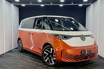 Volkswagen Id.Buzz Style One Owner Adaptive Cruise Electric Power Doors & Tailgate Rev Camera