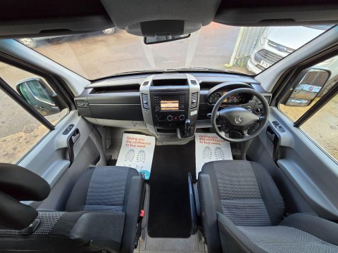 Mercedes-Benz Sprinter 319 CDI MWB 18