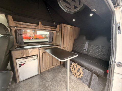 Volkswagen Transporter 12