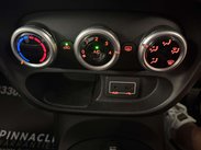 Fiat 500L 1.3 MultiJet Trekking MPV 5dr Diesel Dualogic Euro 6 (s/s) (95 ps) 14