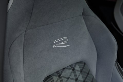 Volkswagen Golf R-LINE TSI 34