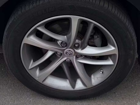 MG HS 1.5 MG HS Exclusive PHEV Auto 5dr 28