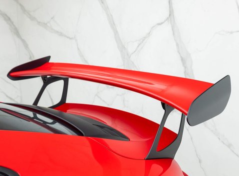 Porsche 911 GT3 RS (991.2) 32