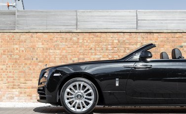 Rolls-Royce Dawn 29