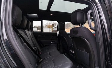 Land Rover Defender 110 X P400 15