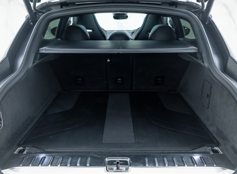 Aston Martin DBX 707 39