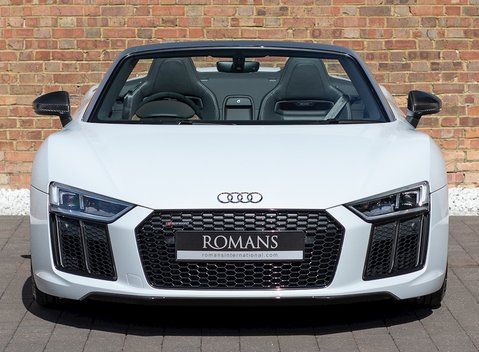 Audi R8 V10 Plus Spyder 4