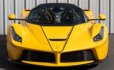 Ferrari LaFerrari Aperta 4