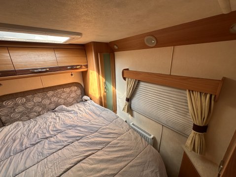 Peugeot Boxer AUTOCRUISE OAKMONT 4 BERTH 3.0 LOW PROFILE ISLAND BED 28