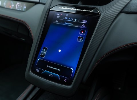 Lamborghini Revuelto 26