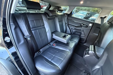 Land Rover Range Rover Evoque S MHEV - MERIDIAN SOUND SYSTEM - CAMERA - APPLE CAR PLAY -FULL HISTORY 30