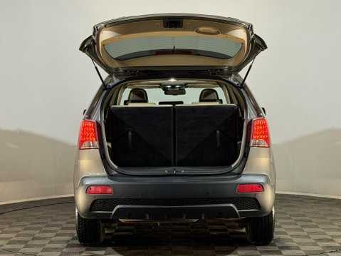 Kia Sorento KX-3 SAT NAV CRDI 8