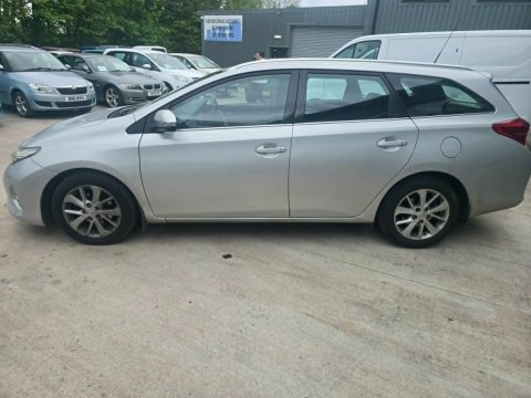 Toyota Auris ICON D-4D ESTATE 5