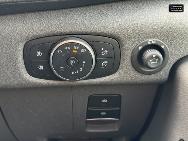 Ford Transit AUTO LWB L3H2 Medium Roof 350 Limited Air Con Cam Nav Sensors SELECT 22