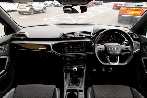 Audi Q3 TFSI S LINE BLACK EDITION 3