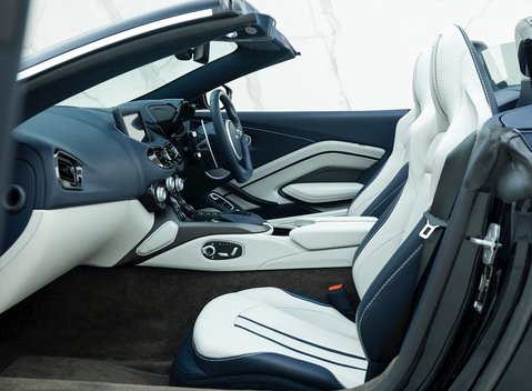 Aston Martin V8 Vantage Roadster 15