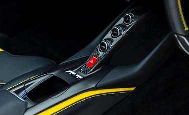 Ferrari 812 Superfast 18