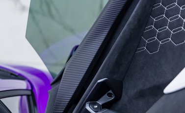 Lamborghini Revuelto 32
