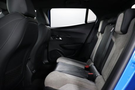 Peugeot 2008 GT PREMIUM 42