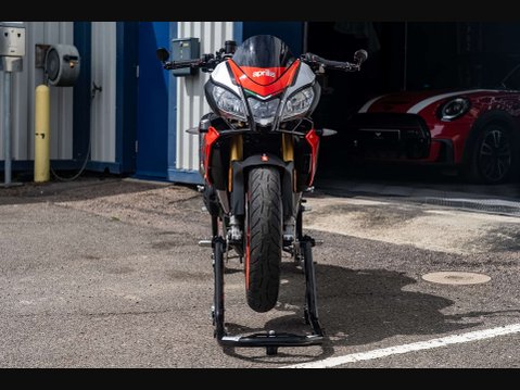 Aprilia Tuono 1.1 Tuono V4 1100 Factory 6