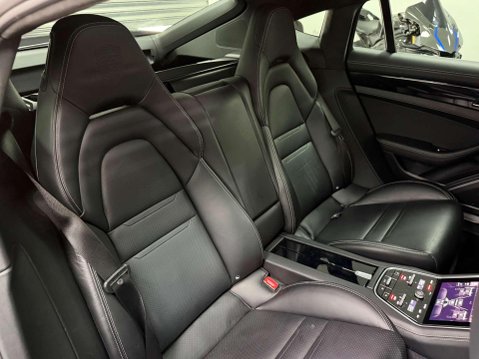 Porsche Panamera 4.0T V8 Turbo Saloon 5dr Petrol PDK 4WD Euro 6 (s/s) (550 ps) 44