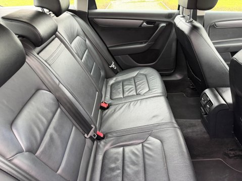 Volkswagen Passat 2.0 TDI BlueMotion Tech Executive Euro 5 (s/s) 5dr 32