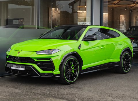 Lamborghini Urus PEARL CAPSULE 2