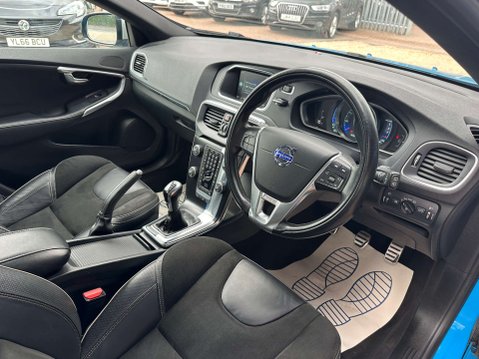 Volvo V40 1.6 V40 R-Design Nav D2 5dr 5