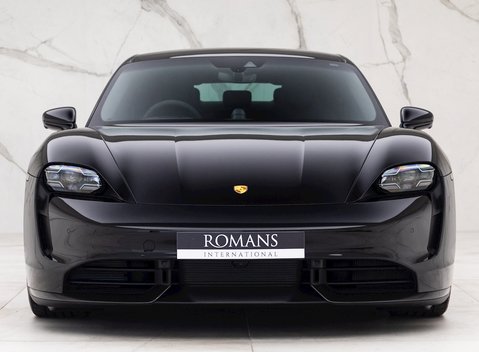 Porsche Taycan Turbo S 4
