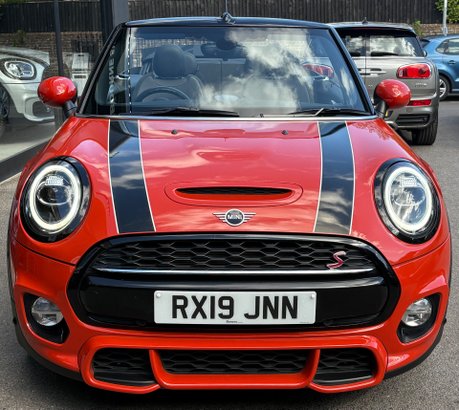 Mini Convertible Cooper S 2.0 Petrol Manual Sport Navigation Comfort Plus - SOLARIS ORANGE 6