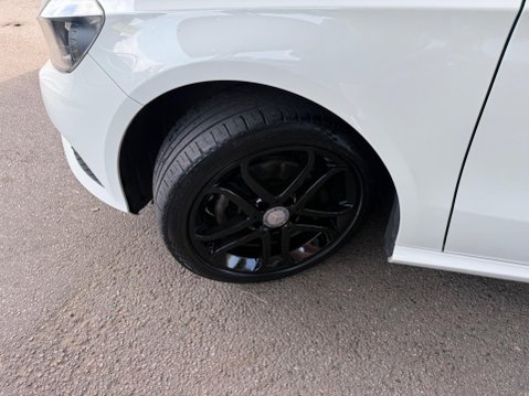 Mercedes-Benz A Class 1.5 A180 CDI Sport Euro 5 (s/s) 5dr 27