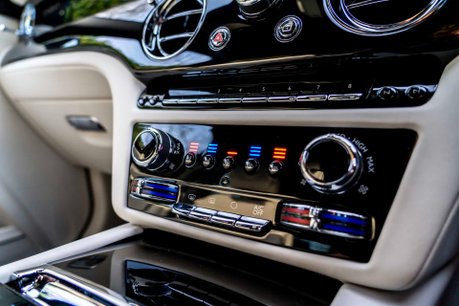 Rolls-Royce Ghost V12. FULL PPF. STARLIGHT. H, C & M SEATS. REAR ENTERTAINMENT. HUD. 16