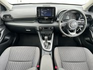 Toyota Yaris ICON FHEV 10