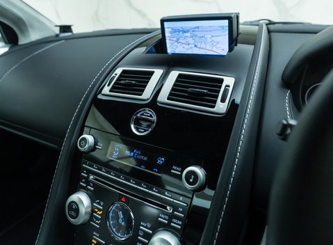 Aston Martin DBS V12 21