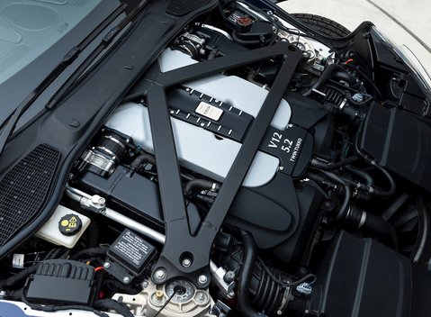 Aston Martin DBS Superleggera 27