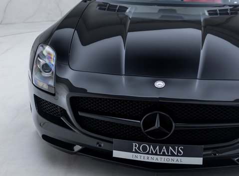Mercedes-Benz SLS AMG ROADSTER 27