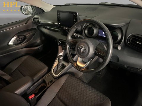 Toyota Yaris 1.5 VVT-h Design Hatchback 5dr Petrol Hybrid E-CVT Euro 6 (s/s) (116 ps) 12