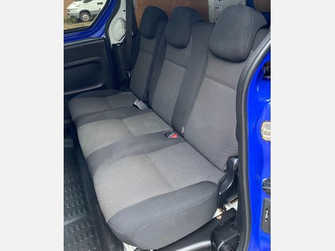 Peugeot Partner 1.6 BlueHDi 744 S Combi Van 6dr Diesel Manual L2 (113 g/km, 97.64 bhp) 26