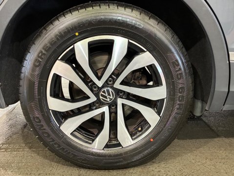Volkswagen Tiguan 1.5 TSI Active DSG Euro 6 (s/s) 5dr 43