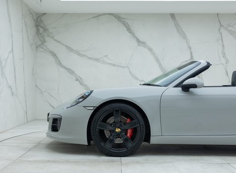 Porsche 911 Carrera S CABRIOLET (991.2) 33