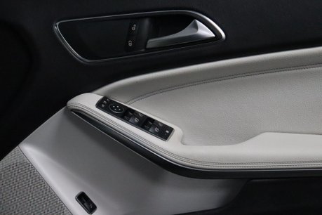 Mercedes-Benz GLA GLA 200 SPORT PREMIUM 36