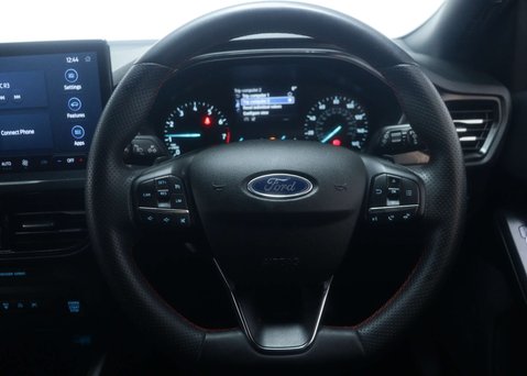 Ford Focus 1.0 Focus ST-Line MHEV Auto 5dr 18